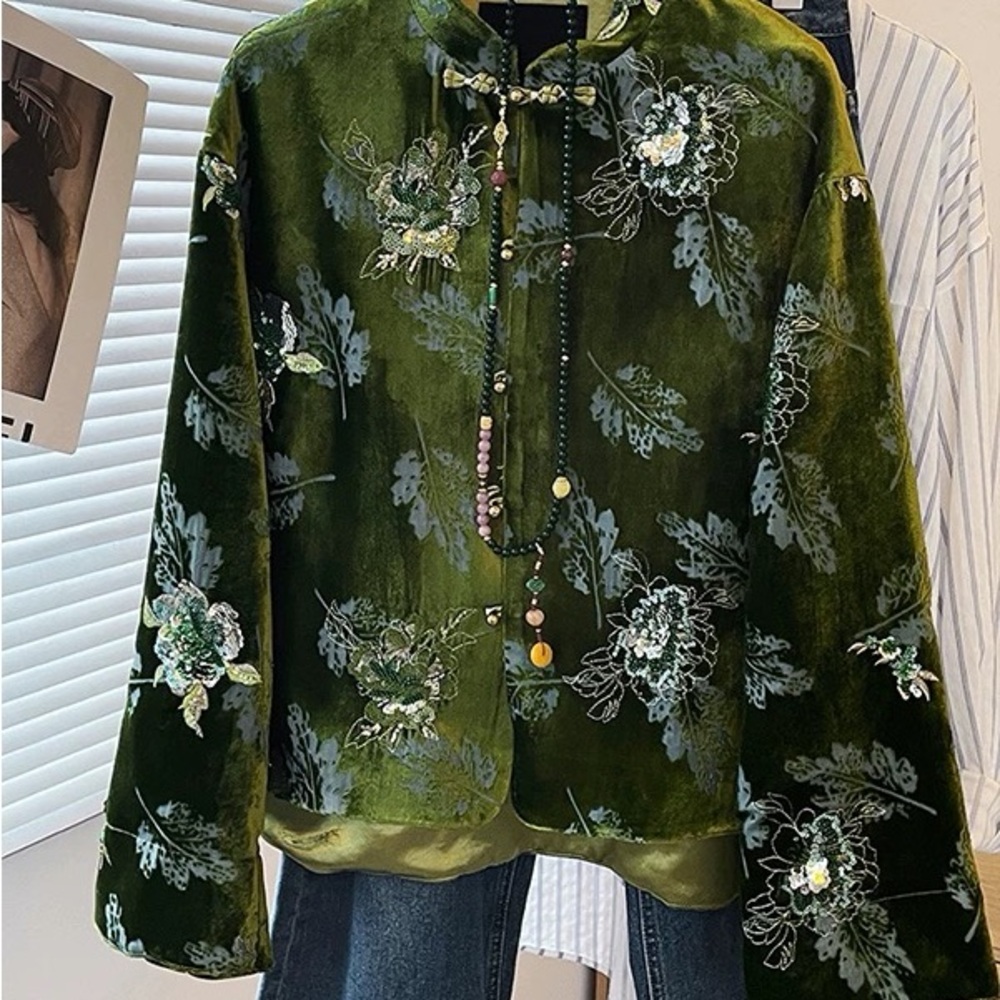 New Chinese Style Luxury Women Velvet Bead Embroidered Top Nail Bead Short Coat